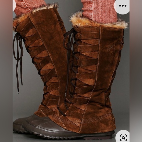 Sorel Cate Of Alexandria Leather Weave Fur Lined Winter Boot - Picture 2 of 12